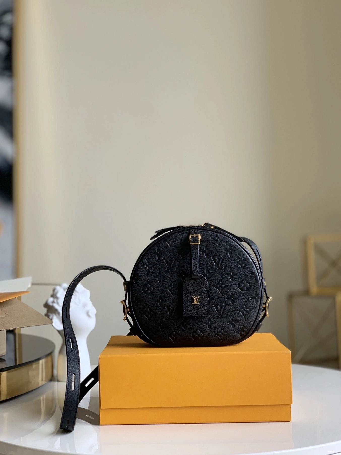 SOUPLE VUITTON LOUIS MM BOITE CHAPEAU 0823